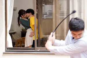 Móc bướm mẹ kế trẻ đẹp hồi xuân
