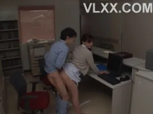 Ông xã để bà xã đẹp làm giúp việc kiêm luôn bán dâm để có tiền trang trải cuộc sống