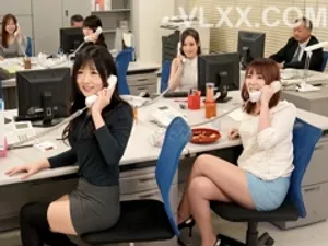 Muốn học được viết thư pháp thì phải cởi hết quần áo